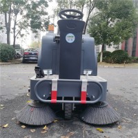 商場(chǎng)廣場(chǎng)清掃車 中型駕駛式掃地機(jī) 長(zhǎng)淮廠家直銷